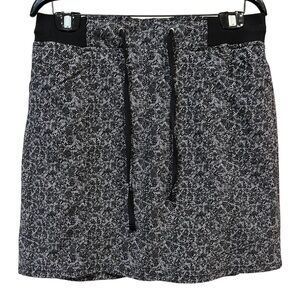 Khakis & Co Outdoors black pattern golf tennis athletic skort size 10